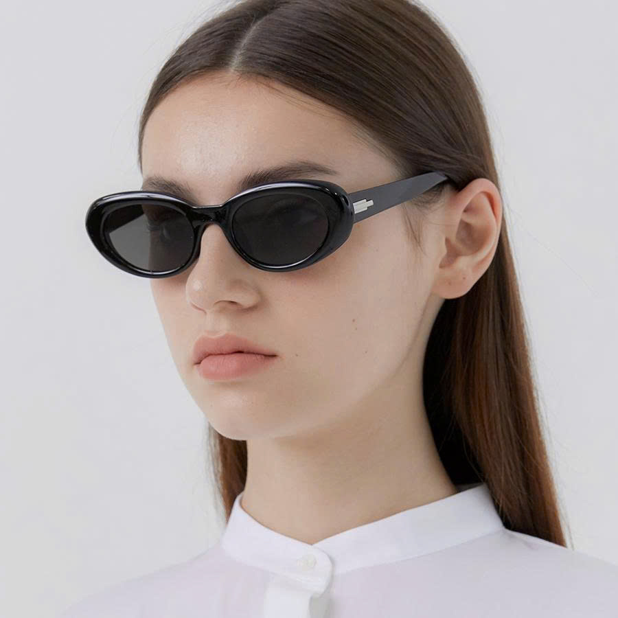 ONE BRILLIANT PIXIE SUNGLASSES - BLACK