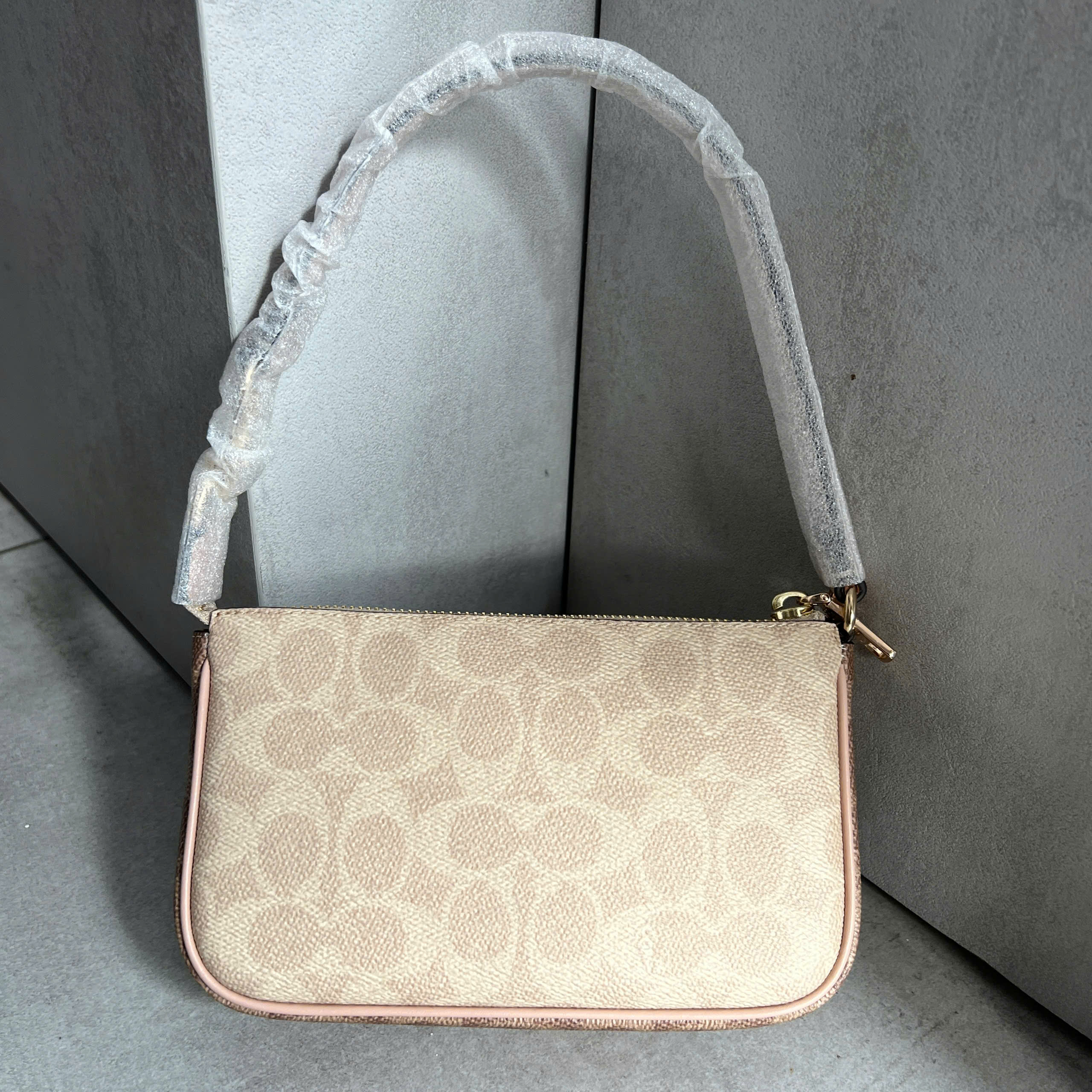 COACH SIGNATURE NOLITA BAG - SAND/PINK