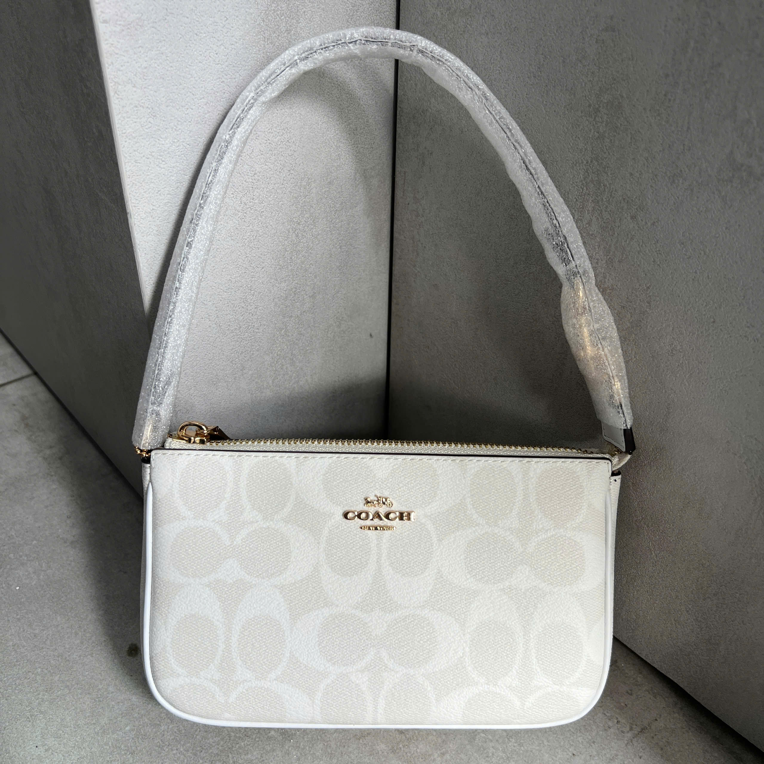COACH SIGNATURE NOLITA BAG - WHITE