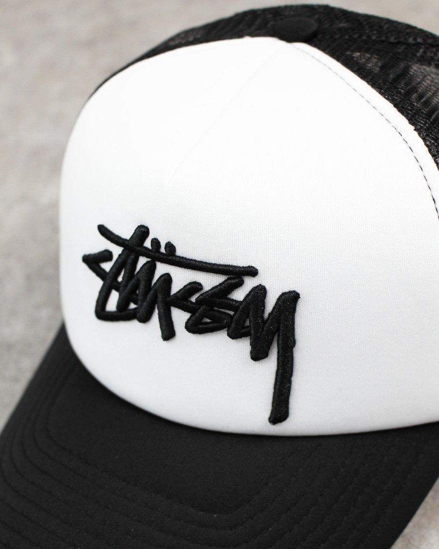 STUSSY STOCK TRUCKER SNAPBACK - WHITE